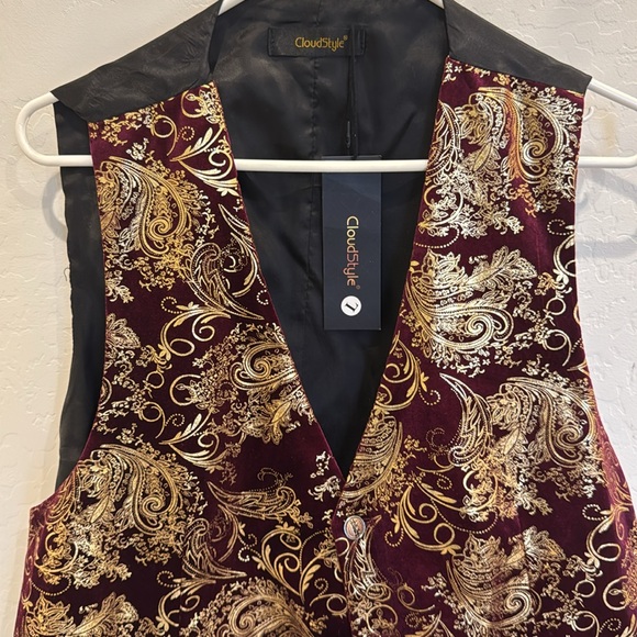 Chaudry Burgundy and Gold Paisley Vest - Picture 4 of 10
